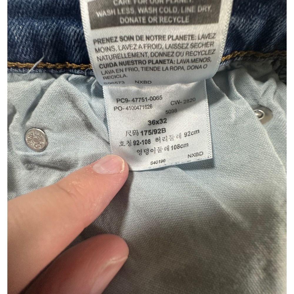 Denizen 231 Athletic Fit Jeans Mens 36x32 Blue Medium Wash Denim - Picture 8 of 10